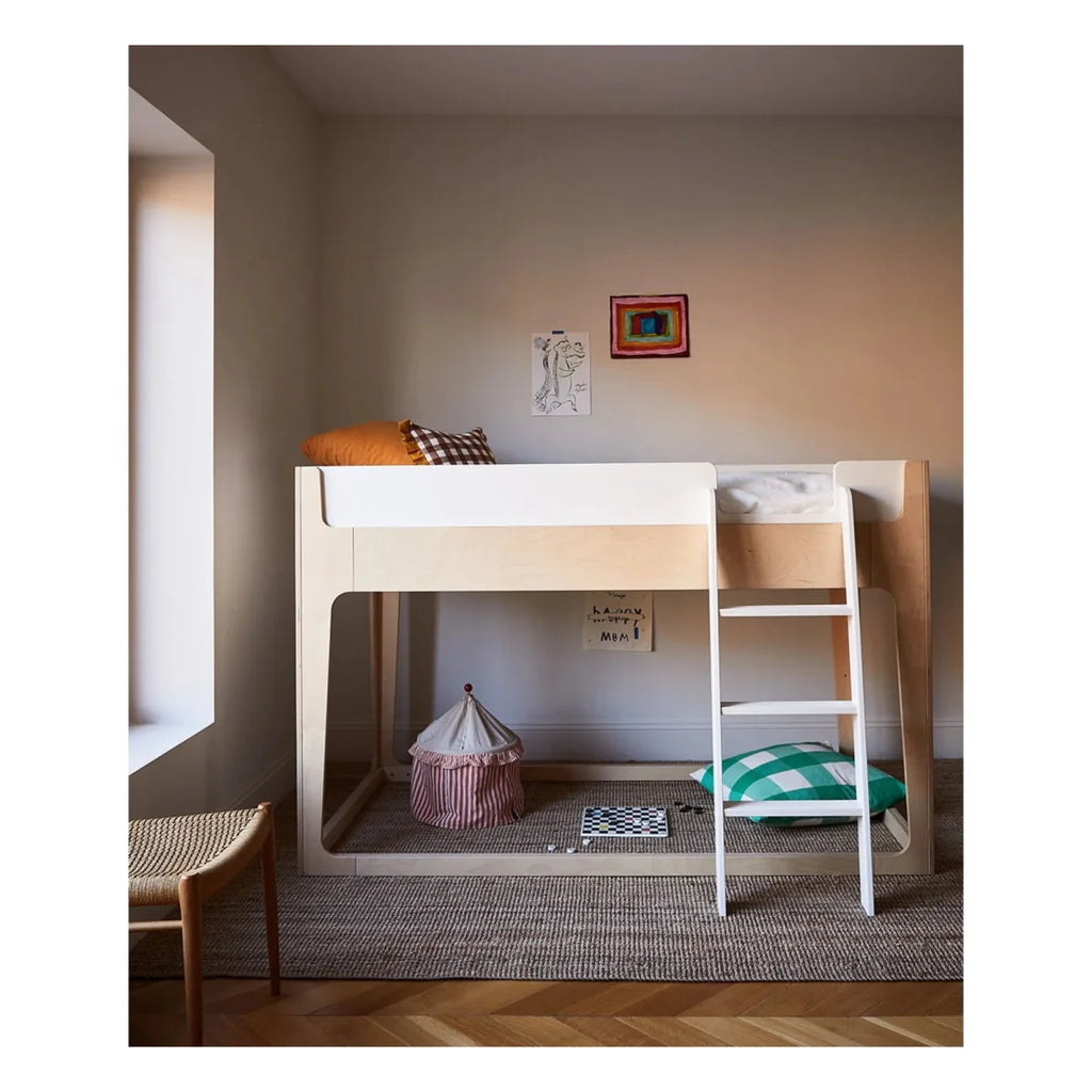Lit mezzanine enfant 90x200 cm en bouleau avec échelle inclinée