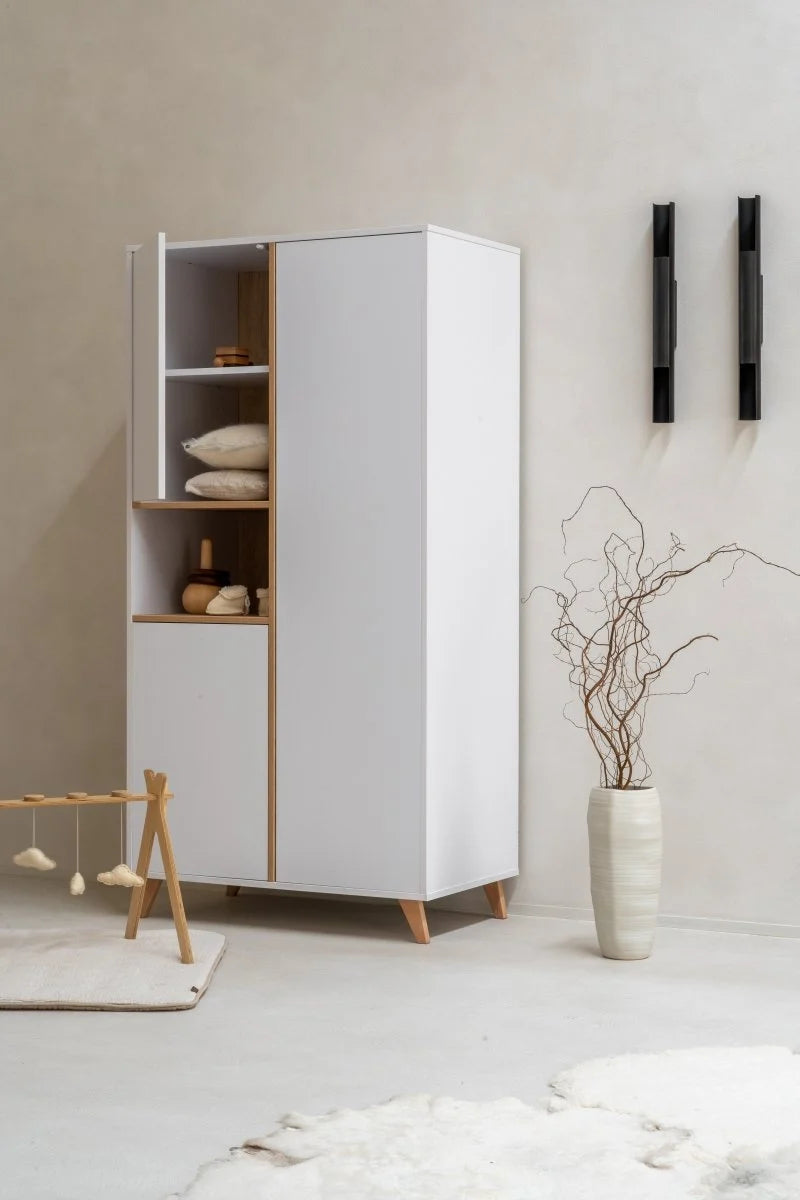 Armoire enfant blanche 3 portes avec étagères réglables et penderies