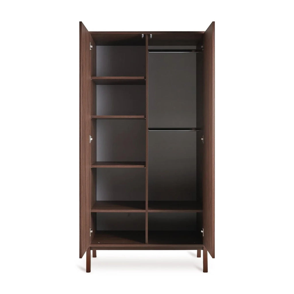 Armoire enfant châtaignier 2 portes avec penderies et étagères réglables