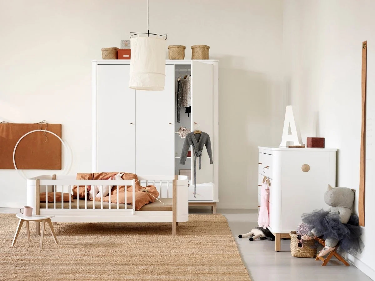 Armoire 3 portes avec penderie, tiroirs et étagères modulables