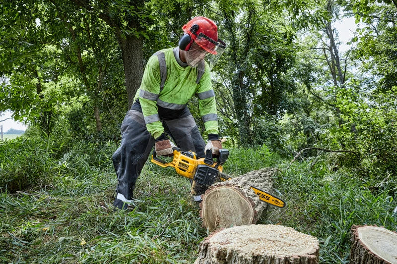 Tronçonneuse sans fil 60V 45 cm avec moteur sans balais et lubrification automatique