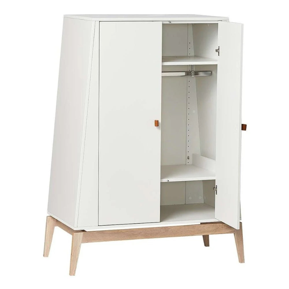 Petite armoire enfant blanche avec penderie et étagères