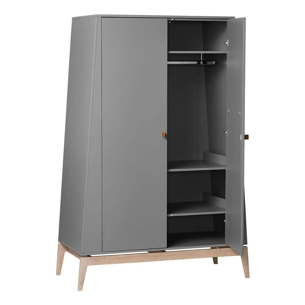 Armoire enfant grise avec penderie et étagères réglables