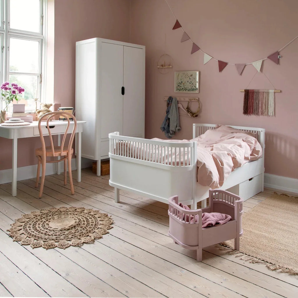 Armoire enfant blanche double porte avec étagères réglables et tiroir