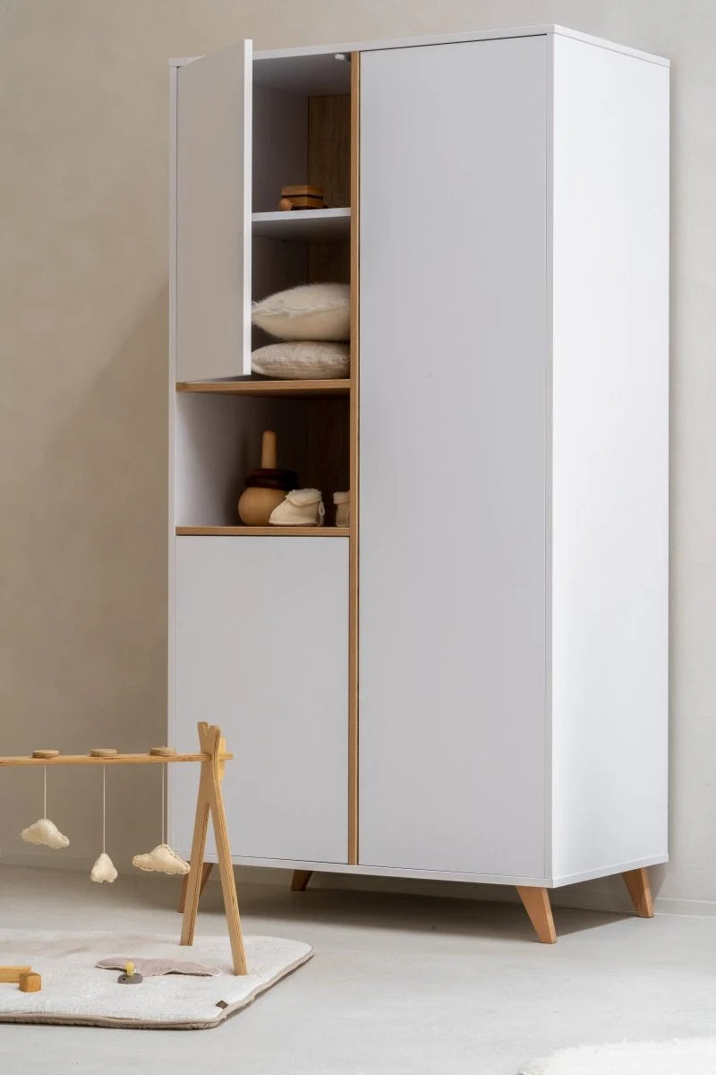Armoire enfant blanche 3 portes avec étagères réglables et penderies