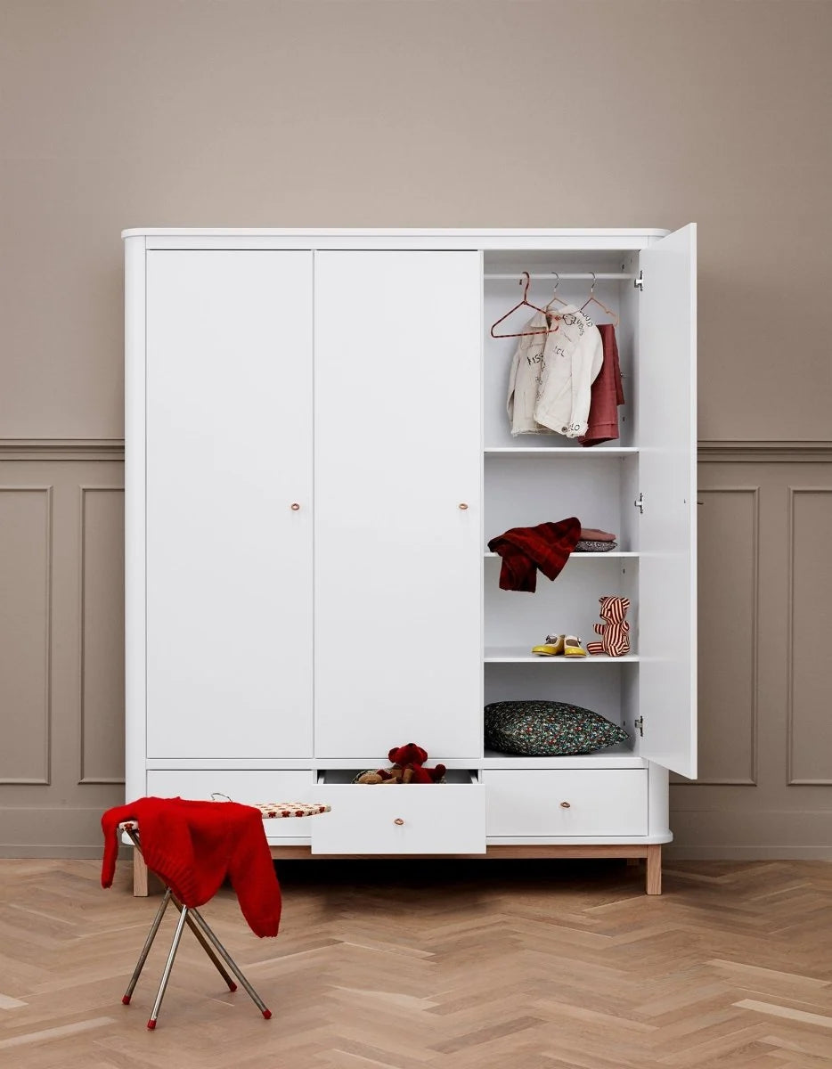 Armoire 3 portes avec penderie, tiroirs et étagères modulables