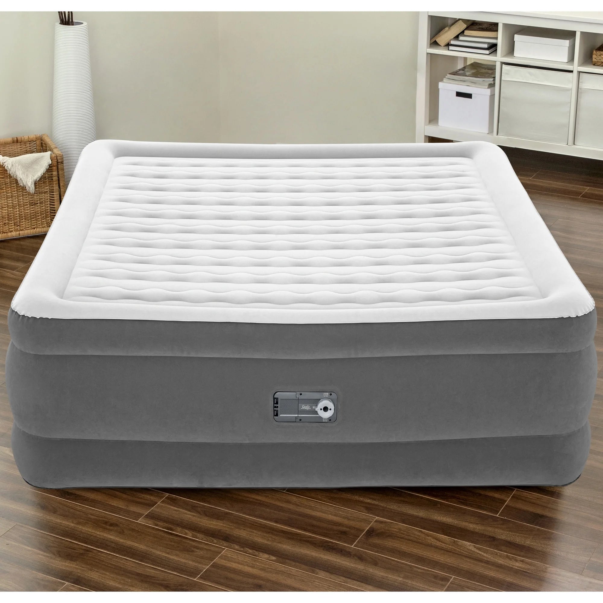 SEALY Tritech Air Mattress King Built-in AC Pump 80" x 76" x 22"