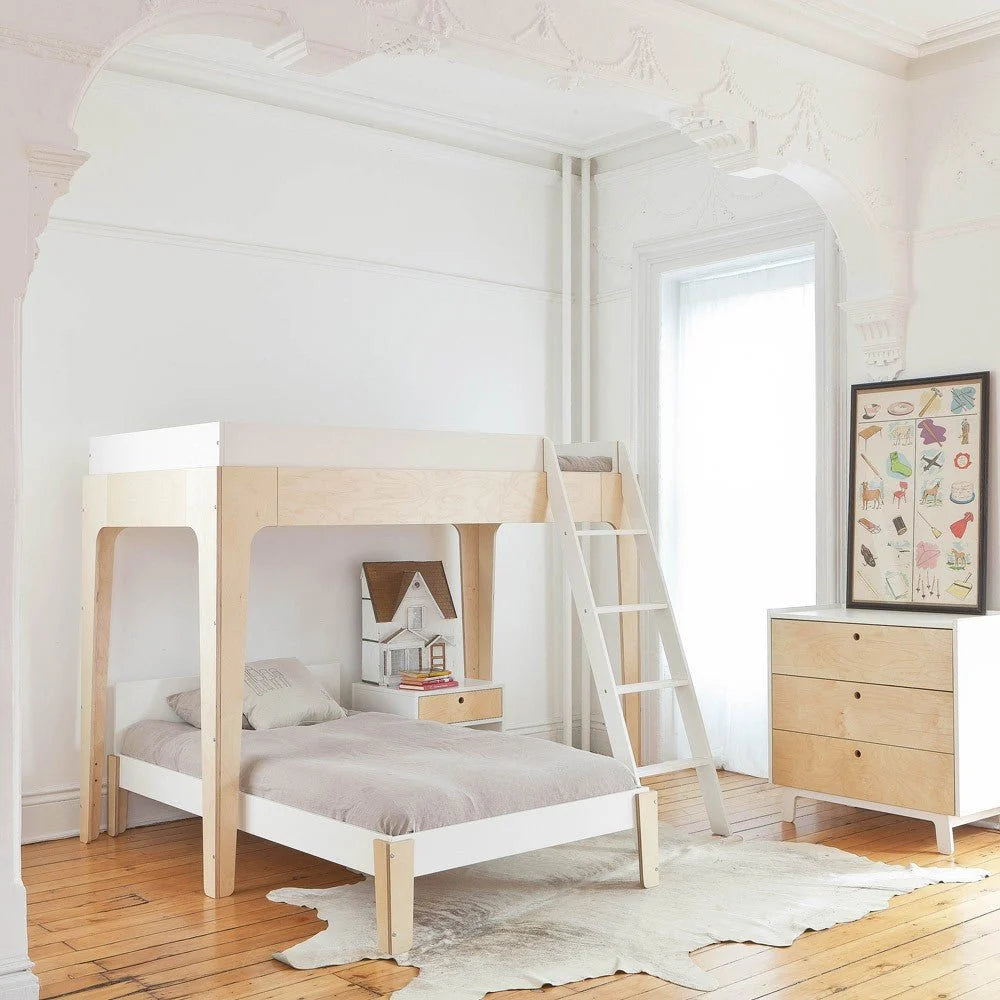Lit superposé Perch Oeuf NYC 90x200 cm en bouleau avec échelle inclinée