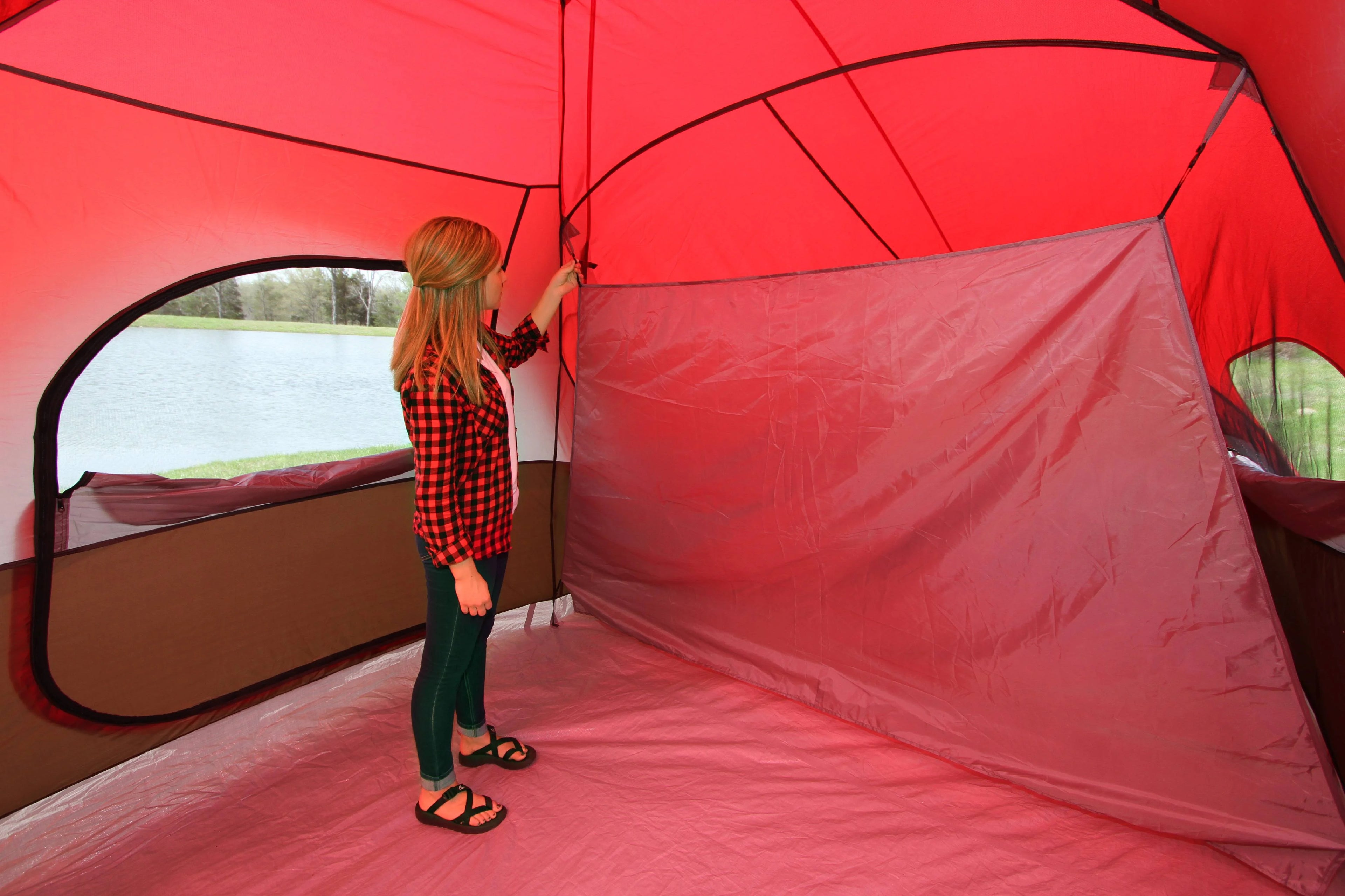 Ozark Trail, 21' x 15’ x 78” 10-Person Family Camping Tent, 26.4 lbs